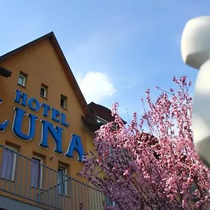 Luna 3* Budapesta